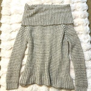 BB Dakota Turtleneck Knit Pullover